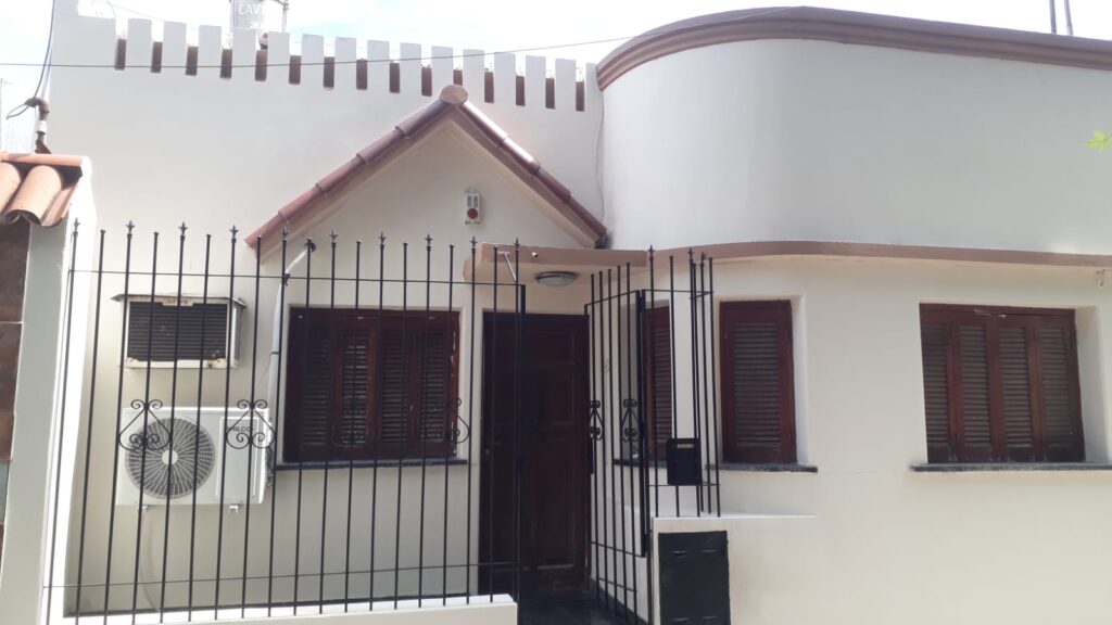 CALLE SAN LORENZO 4357 – CASA A LA VENTA