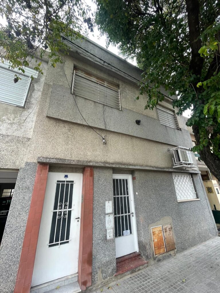 Monoambiente amueblado en alquiler en barrio Azcuénaga